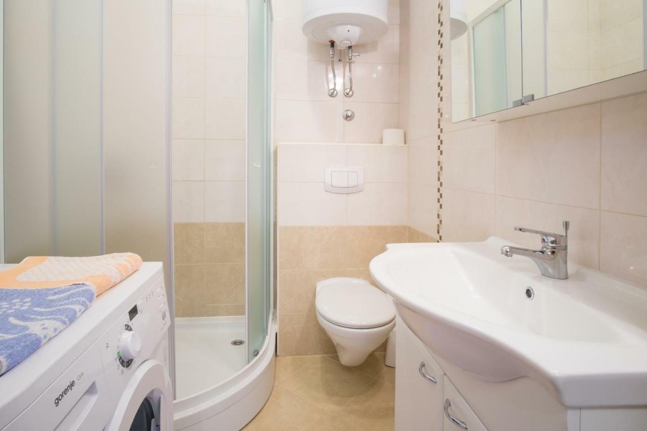 Apartment Dani Malinska Kültér fotó